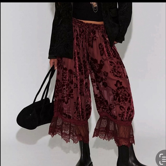 FREE PEOPLE FOREVER YOUNG VELVET FLORAL LACE LONG BLOOMERS BURGUNDY M L - Picture 2 of 6